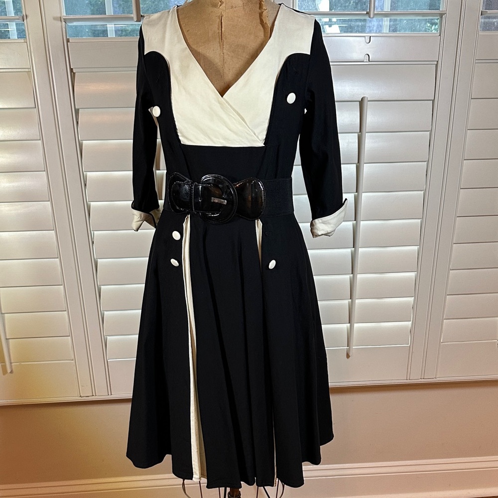 Unique Vintage Retro Black and Cream 3/4 Sleeve Dress NWOT 9-11-012